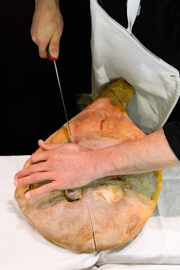 Désossage jambon