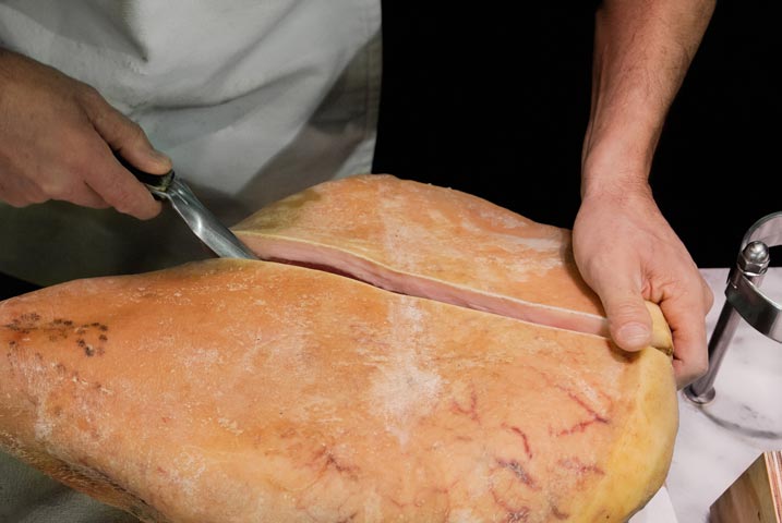 Désossage jambon