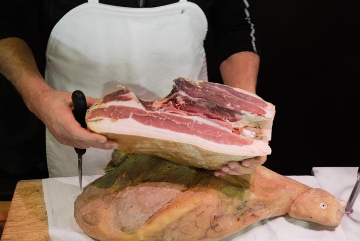 Désossage jambon